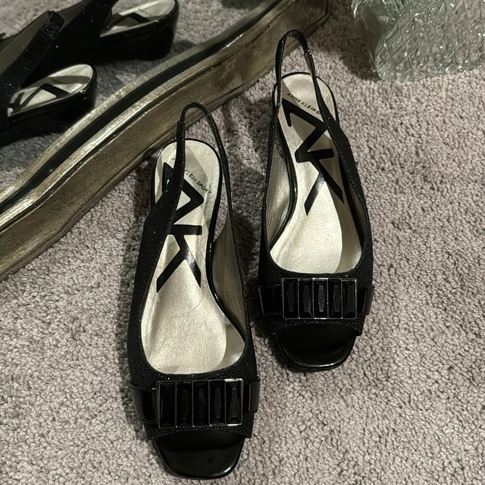 Hard-to-Find 5M Evening Shoe Anne Klein Beagan Glittery Bejeweled Slingback